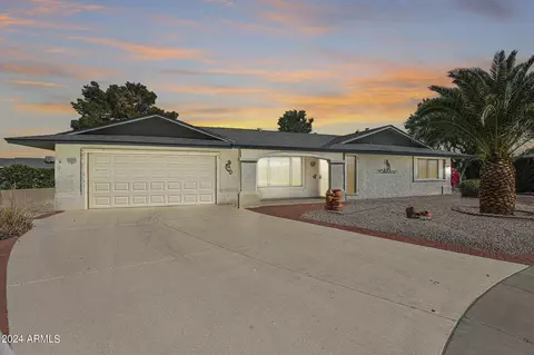 18222 N 93rd Dr, Sun City, AZ 85373