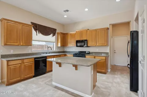 Kitchen - 3879 E Jaguar Ave, Gilbert, AZ 85298 photo 1 of 4
