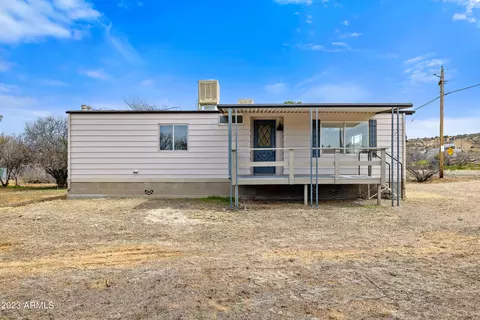 20598 E Fremont Dr, Mayer, AZ 86333