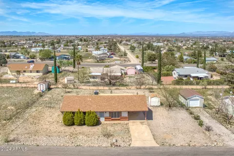 5489 E Madalein Dr, Hereford, AZ 85615