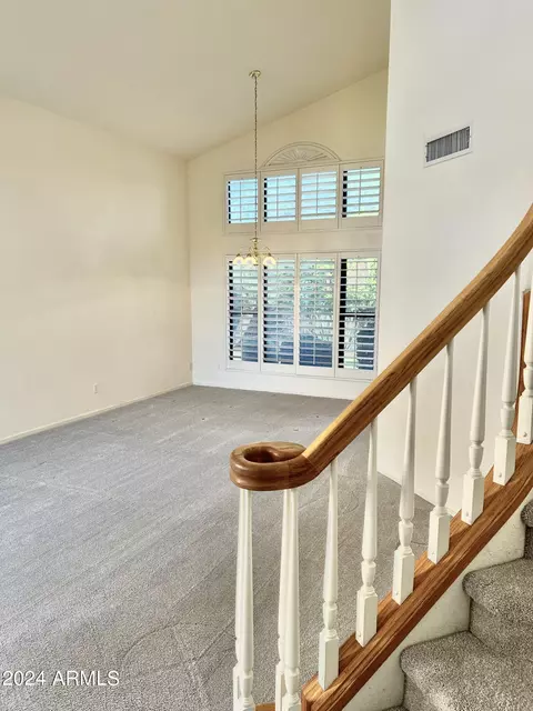 Entry Way - 1075 E Shangri La Rd, Phoenix, AZ 85020 photo 1 of 3