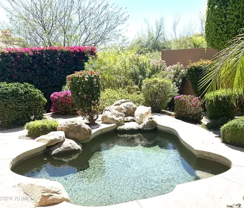 Exterior - 1075 E Shangri La Rd, Phoenix, AZ 85020 photo 6 of 16