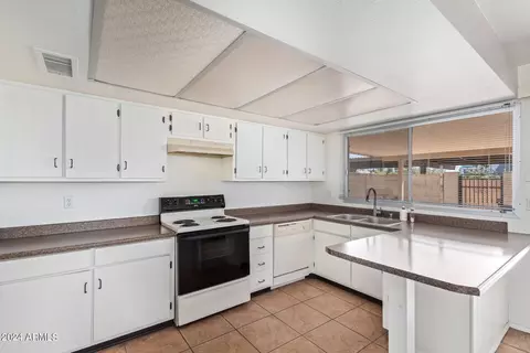 2139 E Donner Dr, Tempe, AZ 85282 photo 7