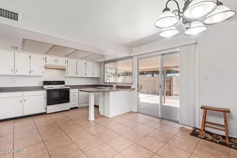 2139 E Donner Dr, Tempe, AZ 85282 photo 8