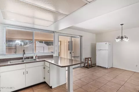 2139 E Donner Dr, Tempe, AZ 85282 photo 9