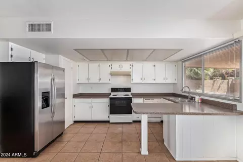 2139 E Donner Dr, Tempe, AZ 85282 photo 5
