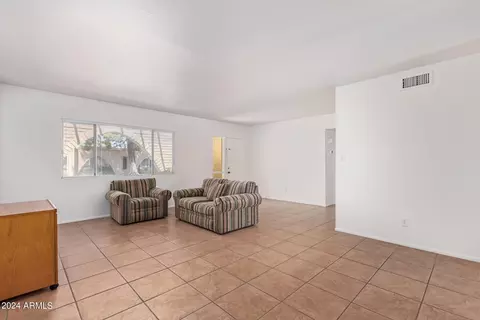 2139 E Donner Dr, Tempe, AZ 85282 photo 3