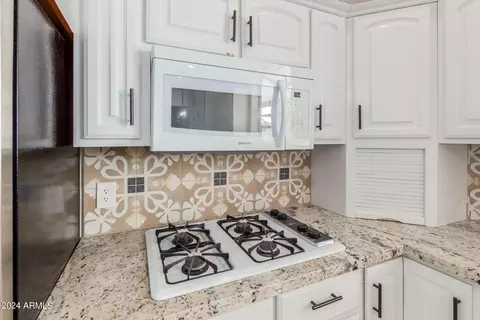 Kitchen - 4313 E Mckellips Rd, Mesa, AZ 85215 photo 6 of 7