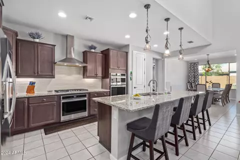 3414 E Tina Dr, Phoenix, AZ 85050 photo 2