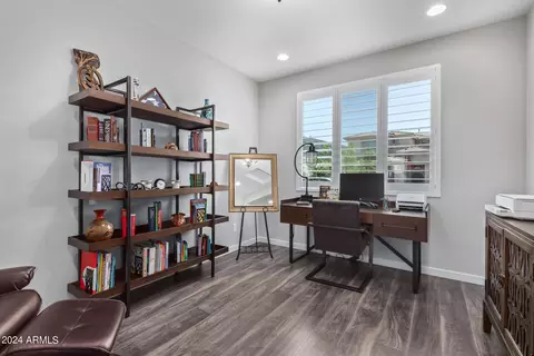 3414 E Tina Dr, Phoenix, AZ 85050 photo 5