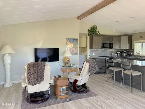 507 E Phyllis Pl, Queen Valley, AZ 85118