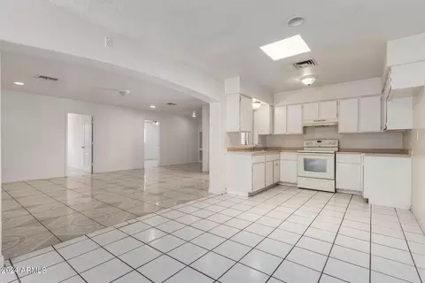 5930 W Whitton Ave, Phoenix, AZ 85033 photo 13