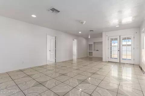 5930 W Whitton Ave, Phoenix, AZ 85033 photo 7