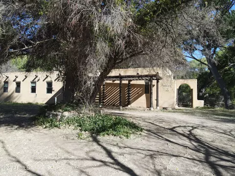 1754 E Acorn Ln, Huachuca City, AZ 85616