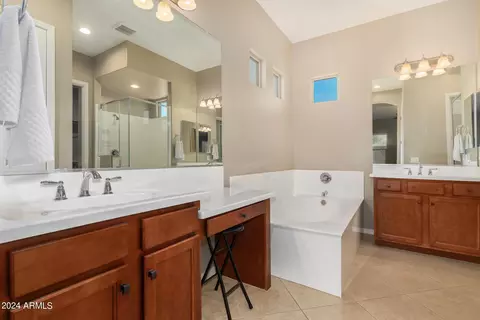 Bath - 4511 E Jones St, Gilbert, AZ 85295 photo 1 of 3