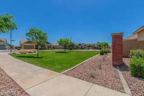 Exterior - 4511 E Jones St, Gilbert, AZ 85295 photo 9 of 9