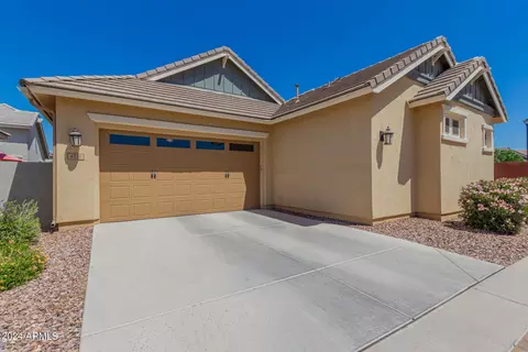 Exterior - 4511 E Jones St, Gilbert, AZ 85295 photo 5 of 9