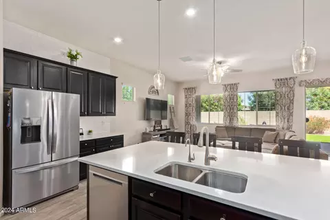 Kitchen - 3170 E Desert Broom Pl, Chandler, AZ 85286 photo 4 of 7