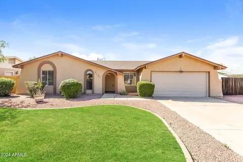 5121 W Royal Palm Rd, Glendale, AZ 85302