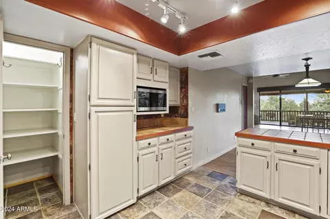 Kitchen - 5281 N Canyon View St, Pine, AZ 85544 photo 2 of 5