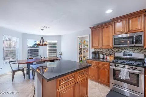 Kitchen - 8205 E Posada Ave, Mesa, AZ 85212 photo 4 of 5