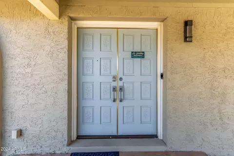 Exterior - 4408 E Ludlow Dr, Phoenix, AZ 85032 photo 5 of 13