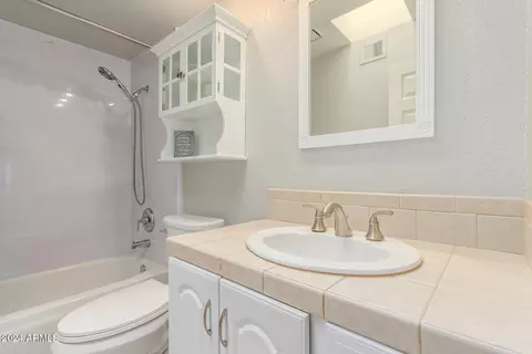 Bath - 4408 E Ludlow Dr, Phoenix, AZ 85032 photo 2 of 2