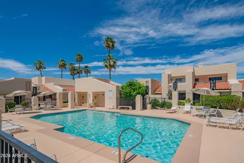 Exterior - 773 E Lola Dr, Phoenix, AZ 85022 photo 9 of 11