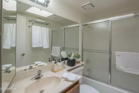 Bath - 773 E Lola Dr, Phoenix, AZ 85022 photo 2 of 2