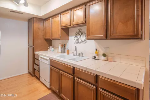 Kitchen - 773 E Lola Dr, Phoenix, AZ 85022 photo 3 of 4