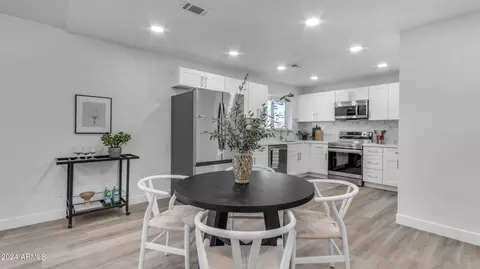 Dining - 4634 E Contessa St, Mesa, AZ 85205 photo 1 of 1