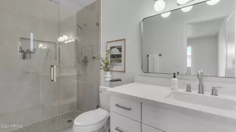 Bath - 4634 E Contessa St, Mesa, AZ 85205 photo 1 of 2
