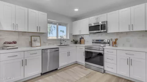 Kitchen - 4634 E Contessa St, Mesa, AZ 85205 photo 1 of 1