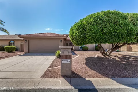26226 S Lakewood Dr, Sun Lakes, AZ 85248