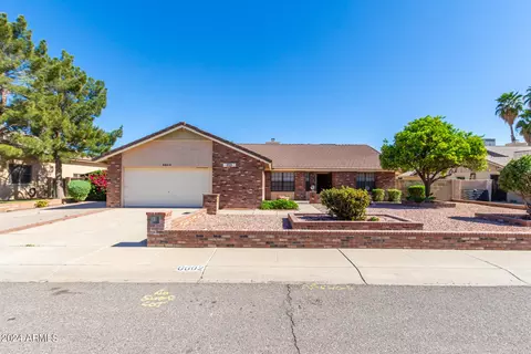 6602 W Gelding Dr, Glendale, AZ 85306