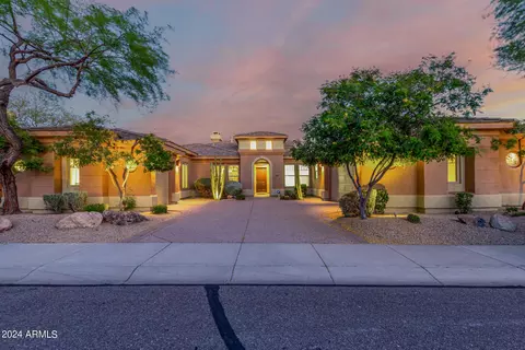 22207 N 36th St, Phoenix, AZ 85050