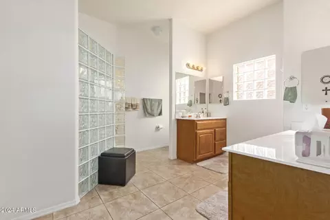 Bath - 11124 E Newcastle Ave, Mesa, AZ 85209 photo 1 of 3