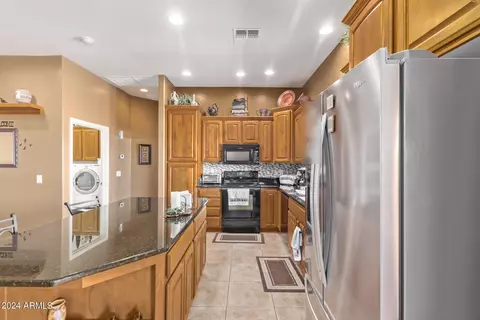 Kitchen - 11124 E Newcastle Ave, Mesa, AZ 85209 photo 2 of 4