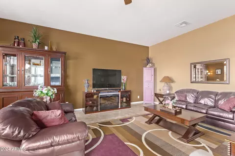 Living - 11124 E Newcastle Ave, Mesa, AZ 85209 photo 3 of 4