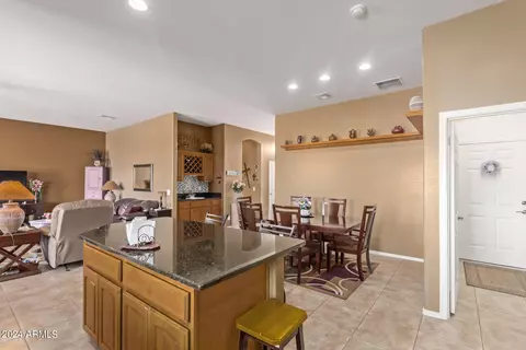Kitchen - 11124 E Newcastle Ave, Mesa, AZ 85209 photo 4 of 4