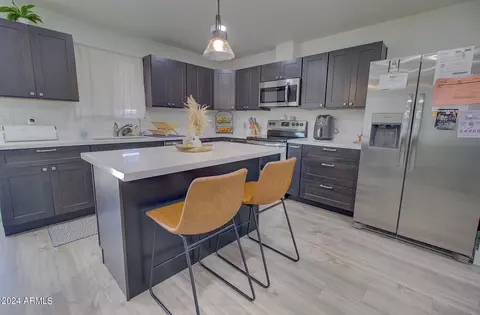 Kitchen - 979 S Lawther Dr, Apache Junction, AZ 85120 photo 2 of 2