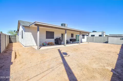 Exterior - 979 S Lawther Dr, Apache Junction, AZ 85120 photo 8 of 11