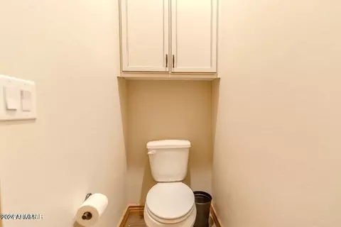 Bath - 7472 Taurus Dr, Lakeside, AZ 85929 photo 5 of 11