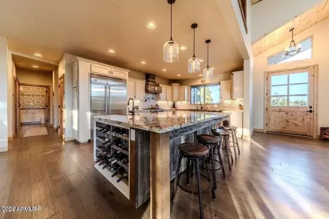 Kitchen - 7472 Taurus Dr, Lakeside, AZ 85929 photo 2 of 9