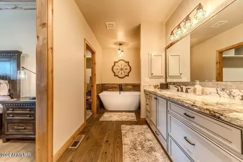 Bath - 7472 Taurus Dr, Lakeside, AZ 85929 photo 6 of 11