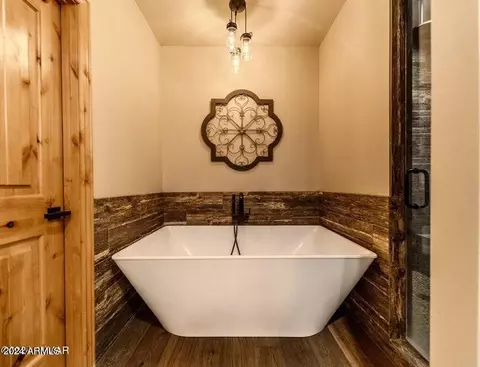 Bath - 7472 Taurus Dr, Lakeside, AZ 85929 photo 7 of 11