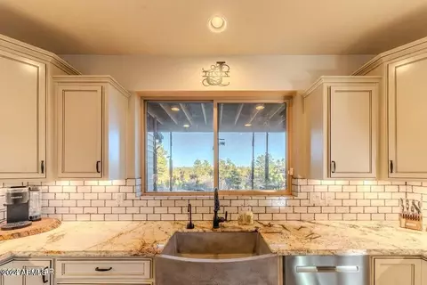 Bath - 7472 Taurus Dr, Lakeside, AZ 85929 photo 1 of 11