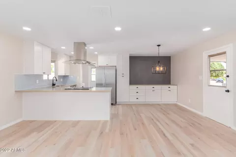 Kitchen - 2910 E Surrey Ave, Phoenix, AZ 85032 photo 2 of 7