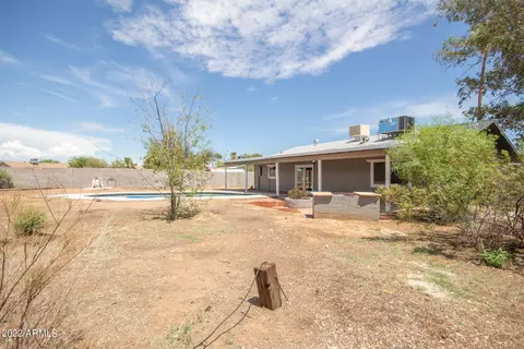 Exterior - 2910 E Surrey Ave, Phoenix, AZ 85032 photo 5 of 11