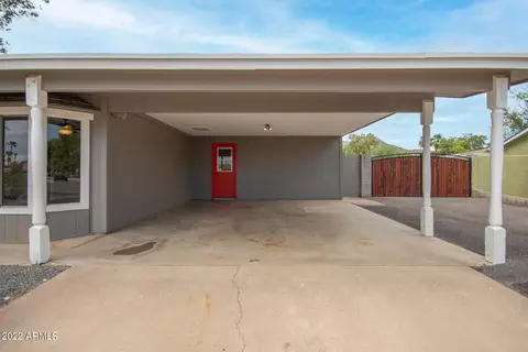 Exterior - 2910 E Surrey Ave, Phoenix, AZ 85032 photo 4 of 11